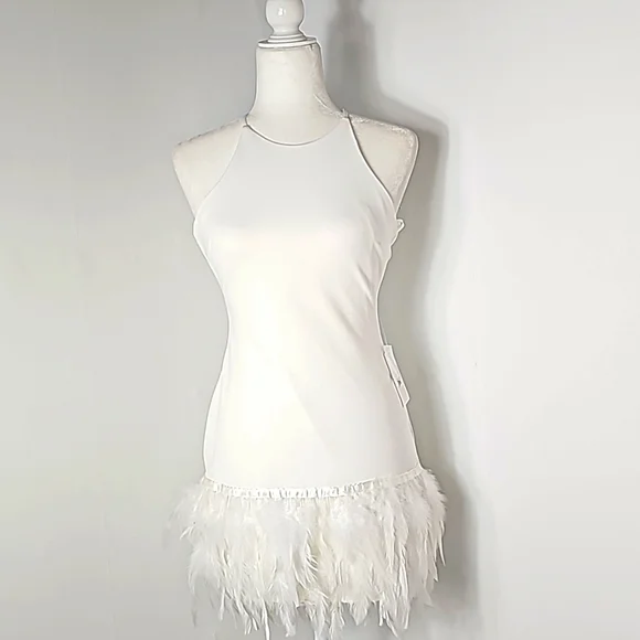 B. Darlin Womens Juniors Feather Trim Mini Cocktail And Party Dress White 1/2